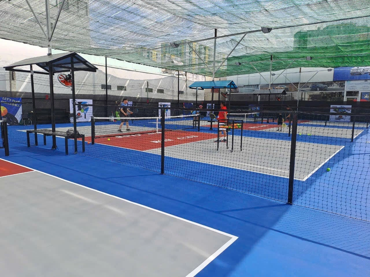 Các dịch vụ tiện ích của sân Pickleball Win Club