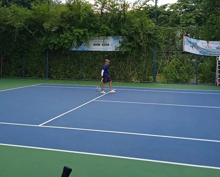 Sân tennis Nguyệt Quế