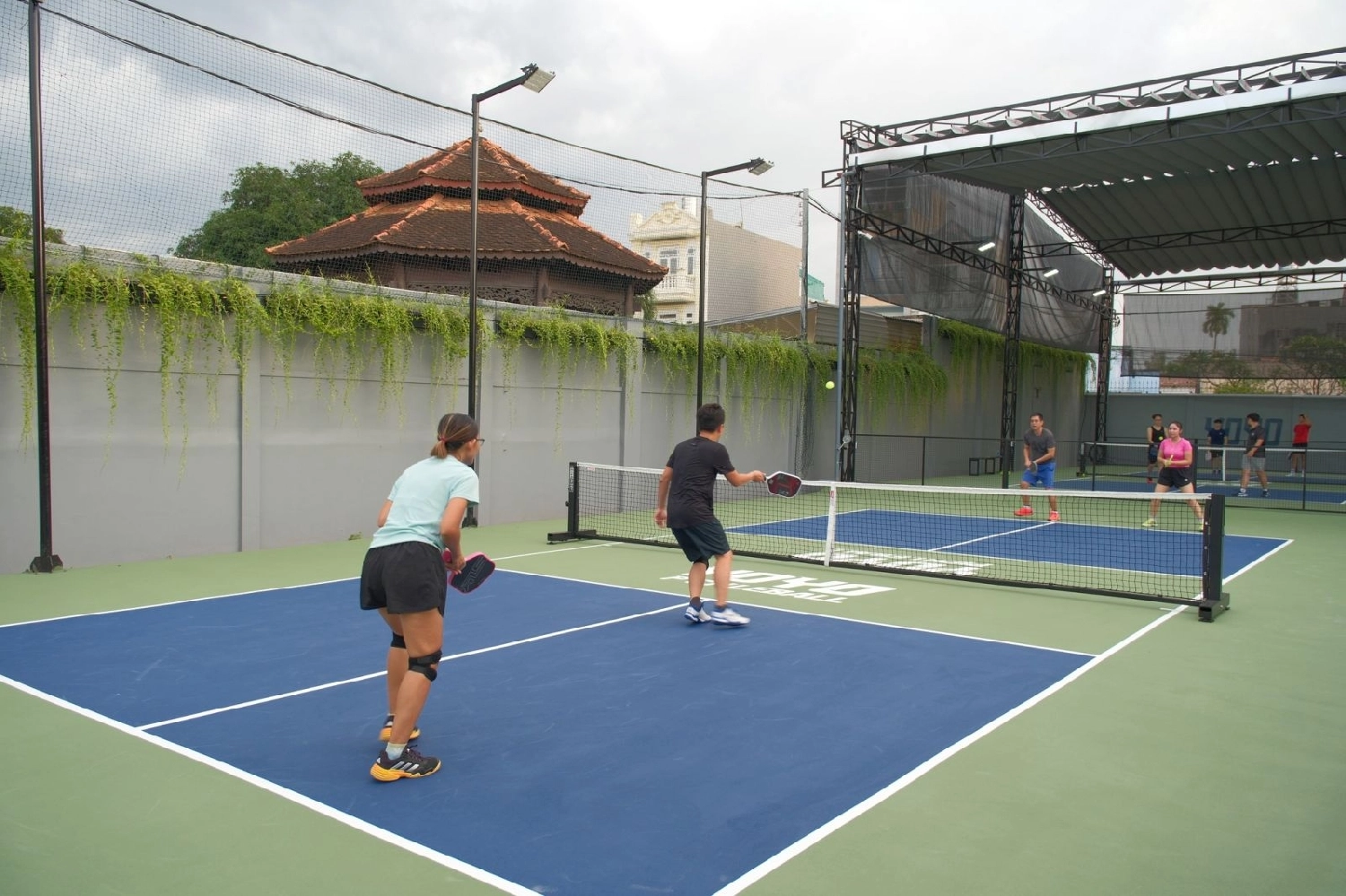 Các dịch vụ tiện ích của sân Yoyo Pickleball