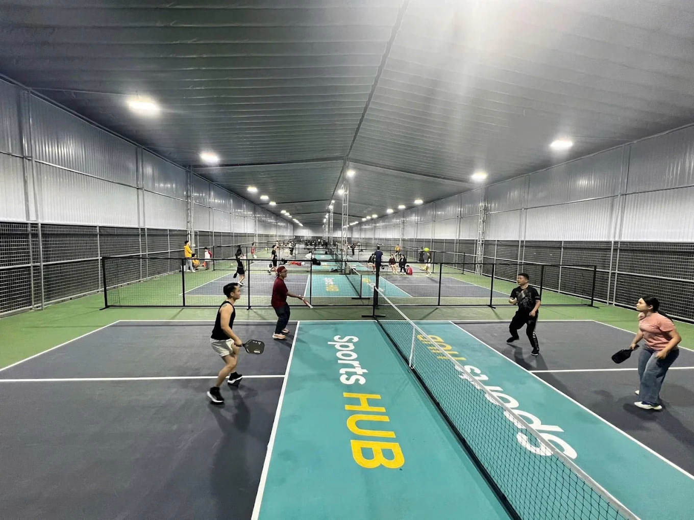 Giới thiệu về sân SportsHub Pickleball Phạm Hùng