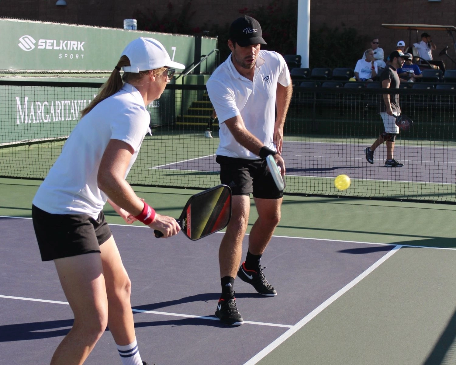 Những lưu ý khi lựa chọn thảm sân pickleball 1