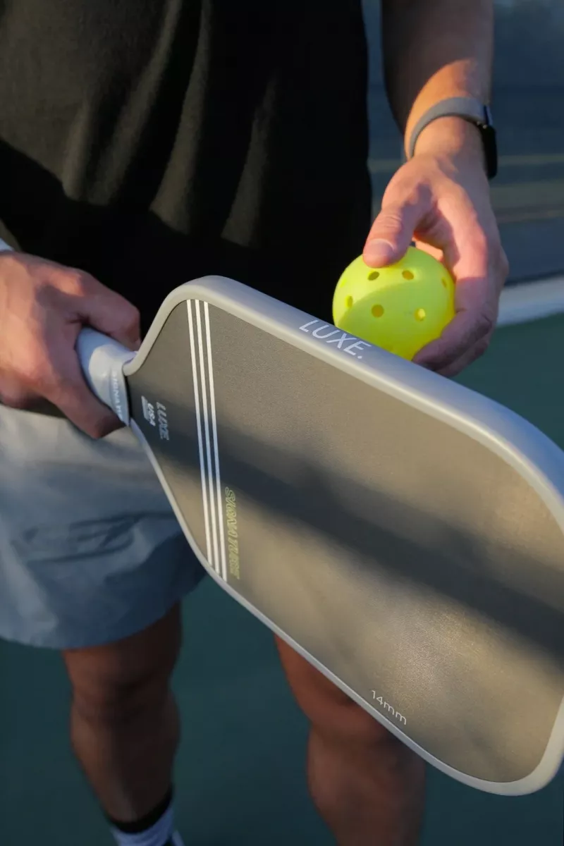 Dấu hiệu cần phải thay mặt vợt pickleball