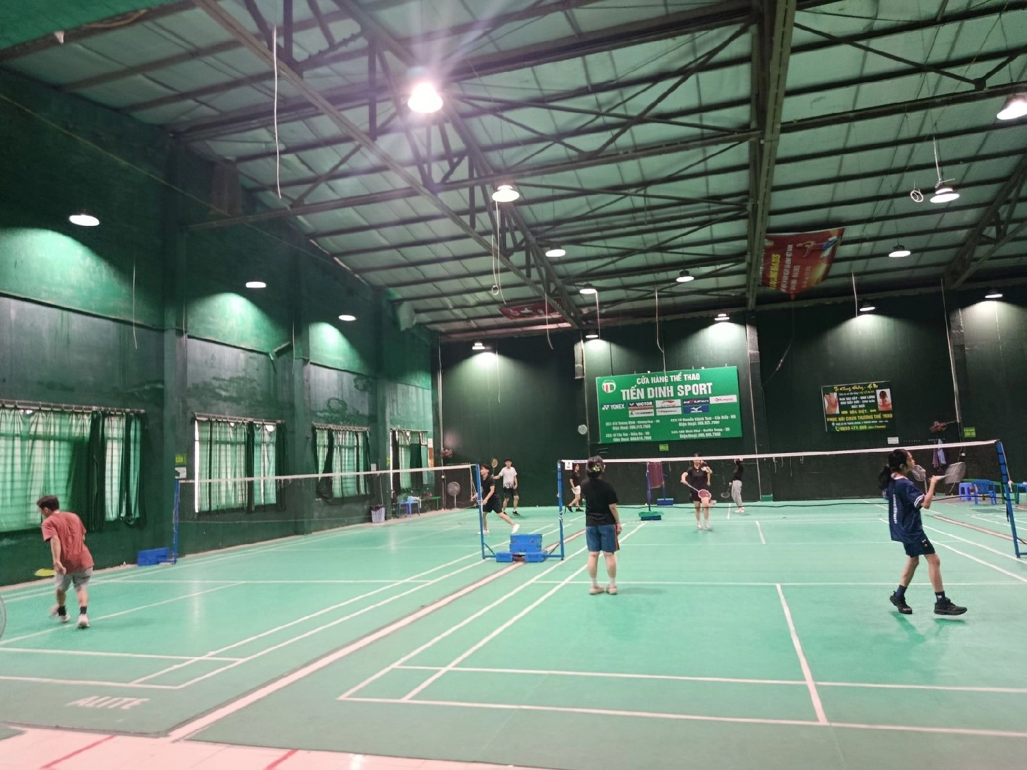 Tiến Dinh Sport sân cầu lông