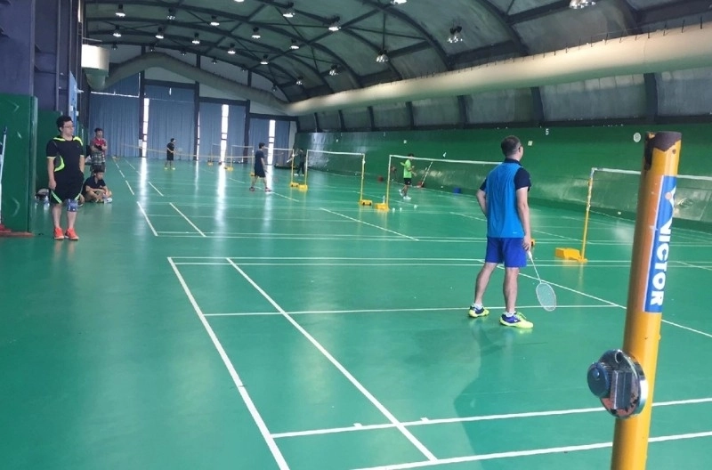 Sân Badminton Courts