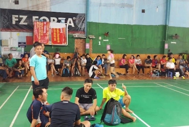 Học cầu lông Quận Tân Phú – HN Badminton