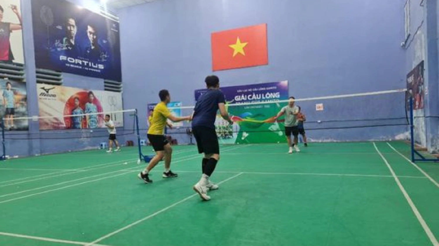 sân cầu lông Cư xá Ngân hàng