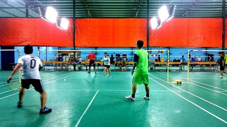  Sân Cầu Lông Đường Sông