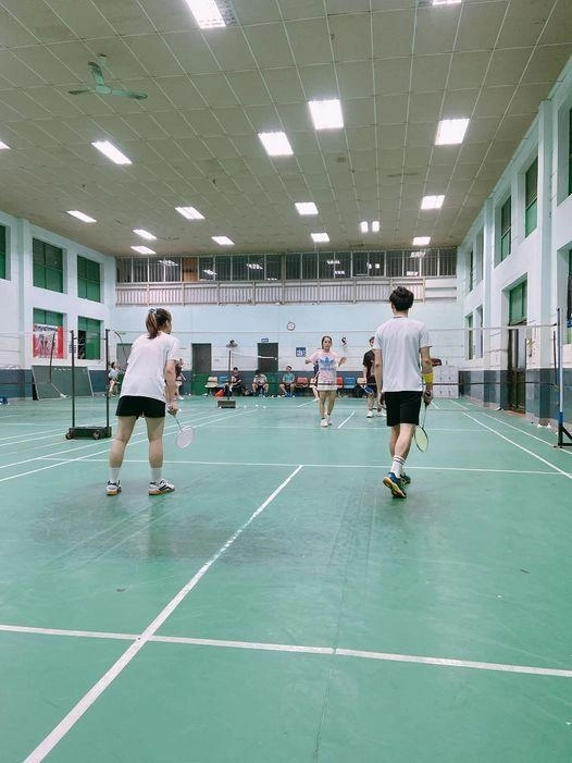 Sân Cầu Lông Trường THPT Lý Thái Tổ