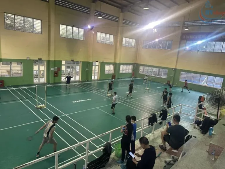 Sân Cầu Lông THPT Yên Hoà