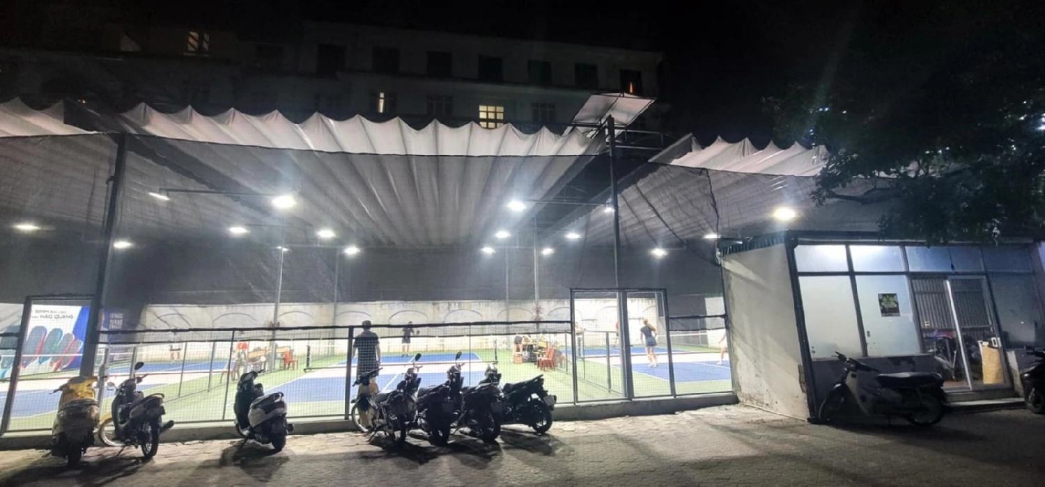 Bãi đậu xe tại trinity pickleball