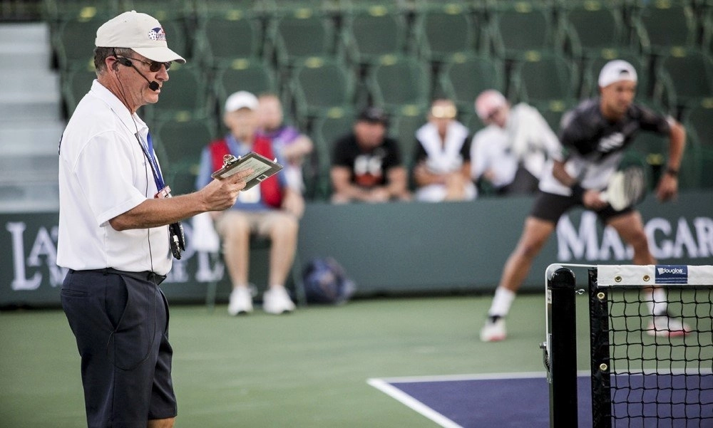 Trong tài pickleball