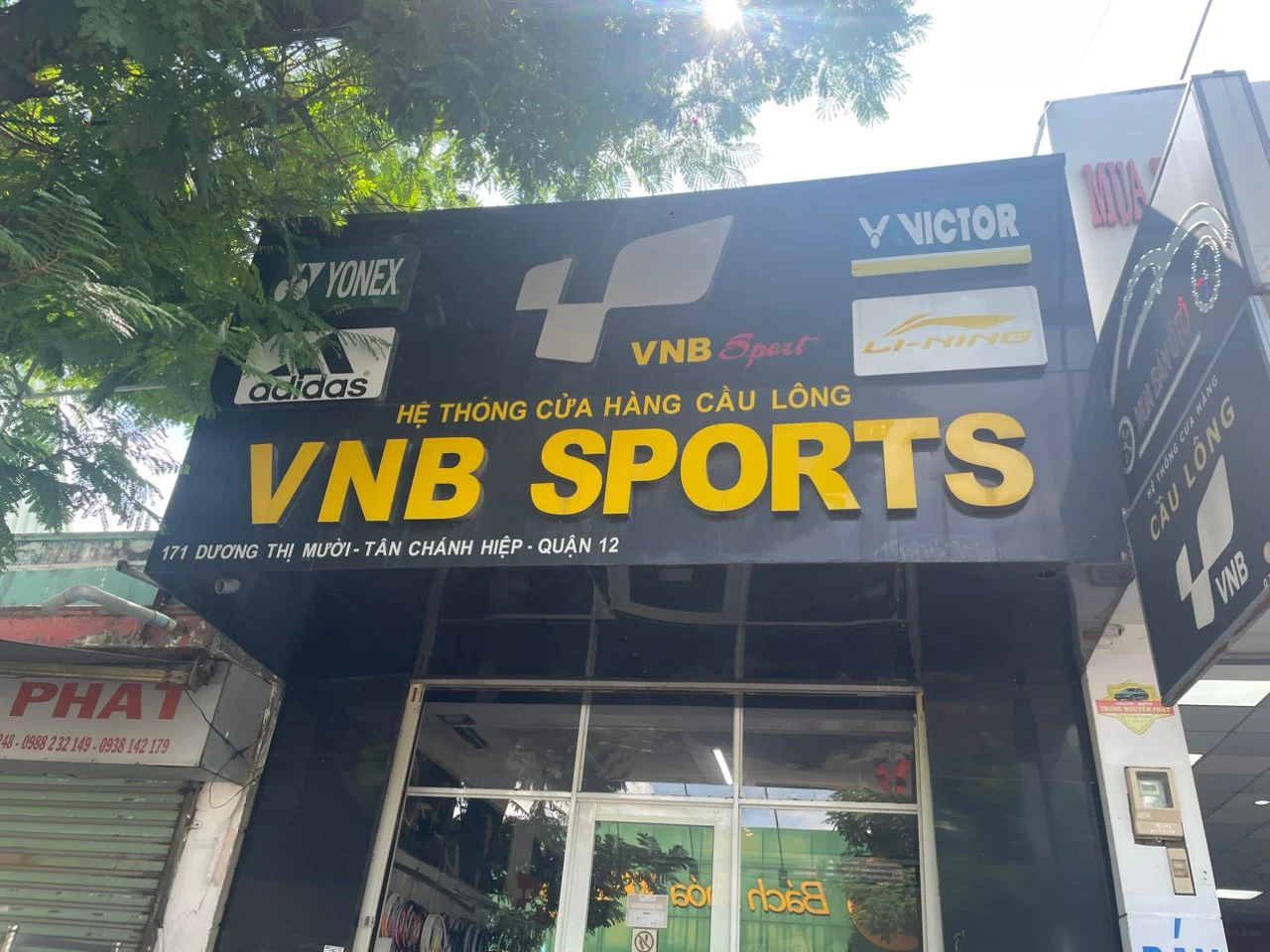 Hệ thống cửa hàng cầu lông VNB Sports quận 12