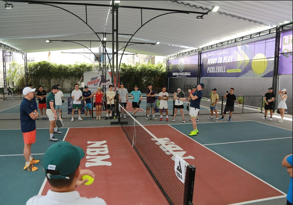 Hoạt động xé vé pickleball