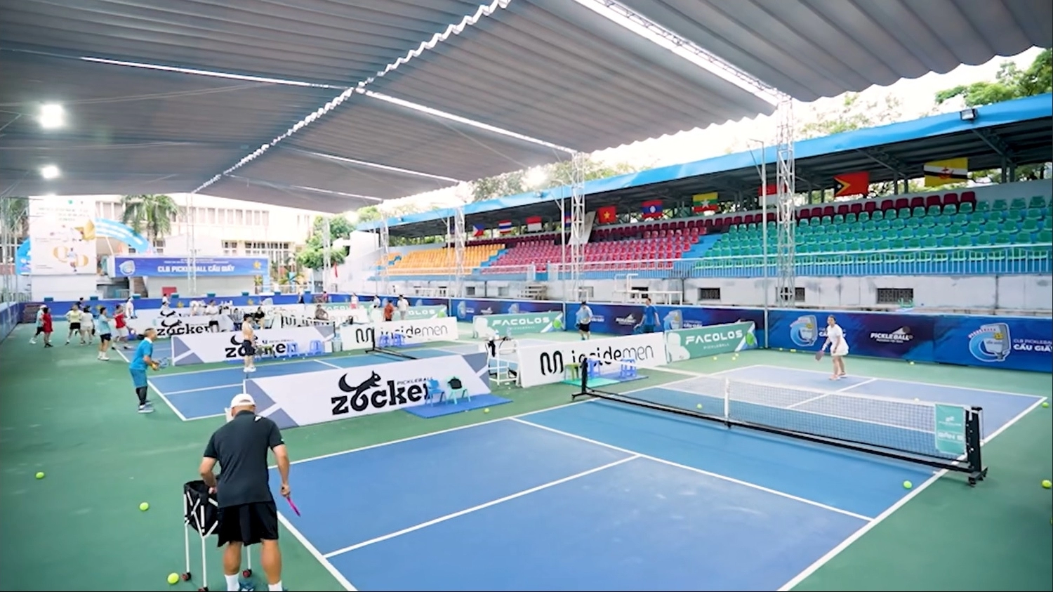 sân pickleball cầu giấy