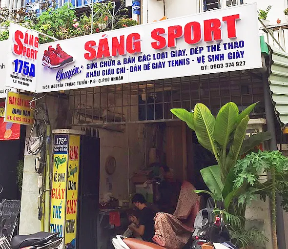 Cửa hàng Sáng Sport tại Phú Nhuận có thay đế giày pickleball