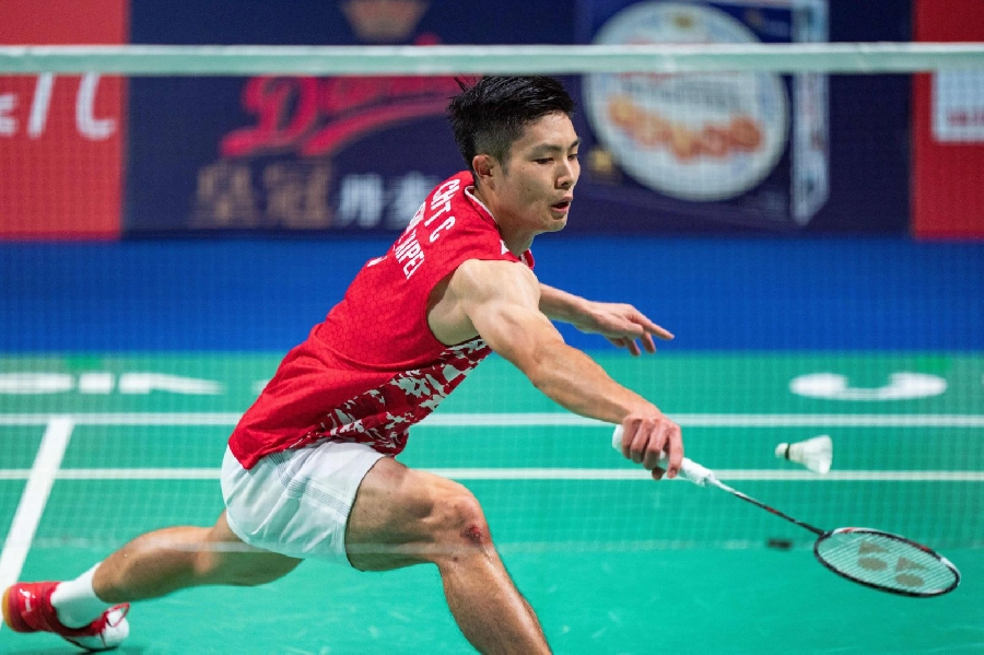 Top 3. Tay vợt cầu lông đơn nam Chou Tien Chen - Vợt Yonex Duora Z Strike