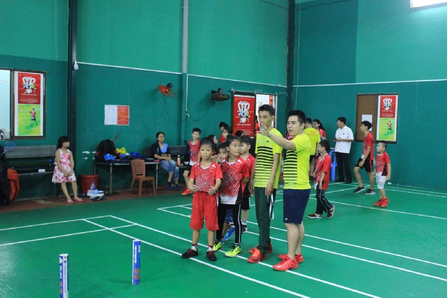 Lớp học cầu lông quận 10 - TT Badminton - Trung tâm Huấn luyện Cầu lông
