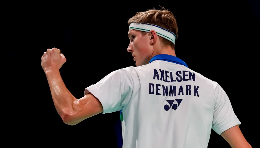 Các vận động viên dùng vợt cầu lông gì để vô địch Denmark Open 2021?