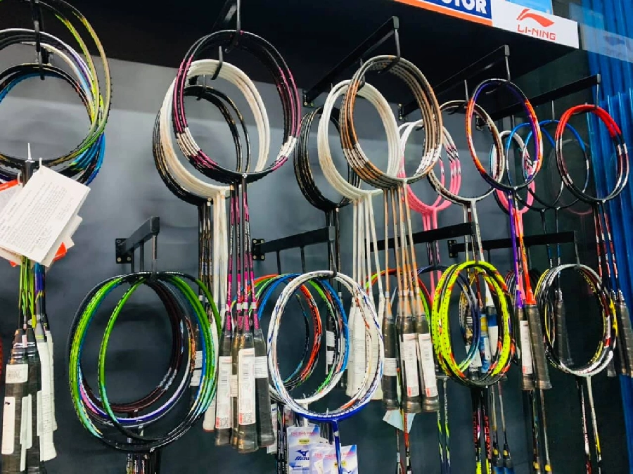 Căng vợt cầu lông ở quận Hải Châu - Đà Nẵng | ShopVNB Đà Nẵng