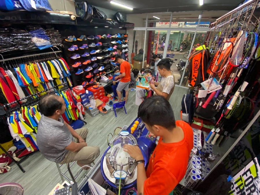 Đan vợt cầu lông ở Bình Thạnh - Cửa hàng VNB Sports Bình Thạnh