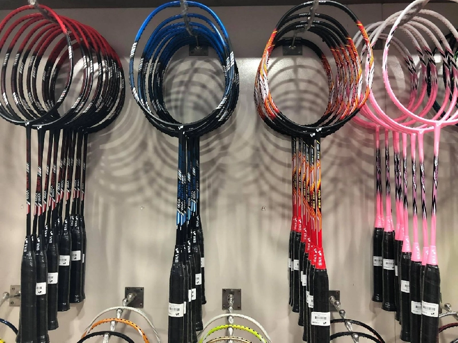 Những điều cần lưu ý khi mua vợt cầu lông ở Bình Phước !!!