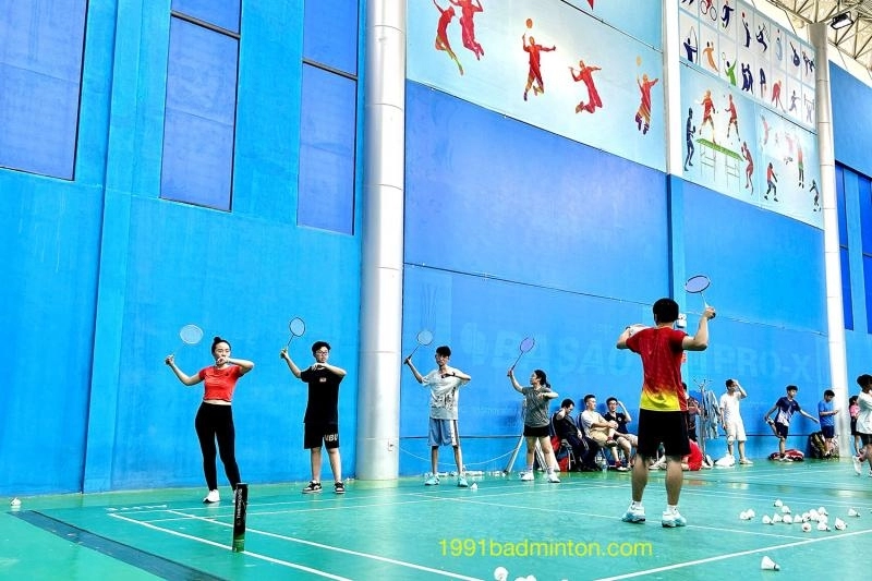 lớp học cầu lông cho trẻ em tại 1991 Badminton Club