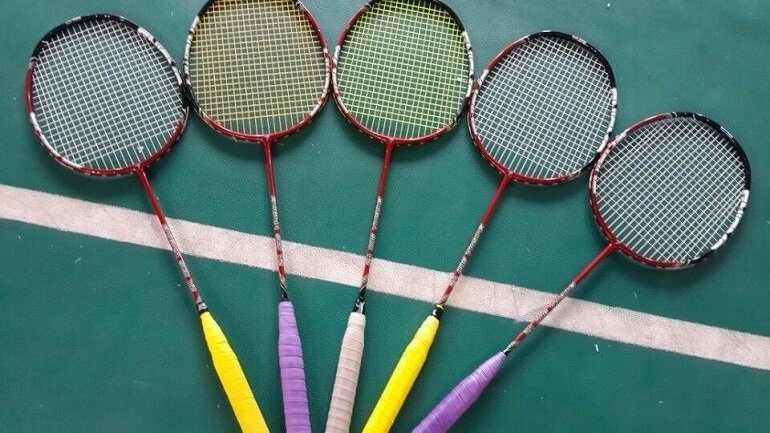 Thế nào là vợt cầu lông cũ và tiêu chí chọn mua vợt cầu lông cũ