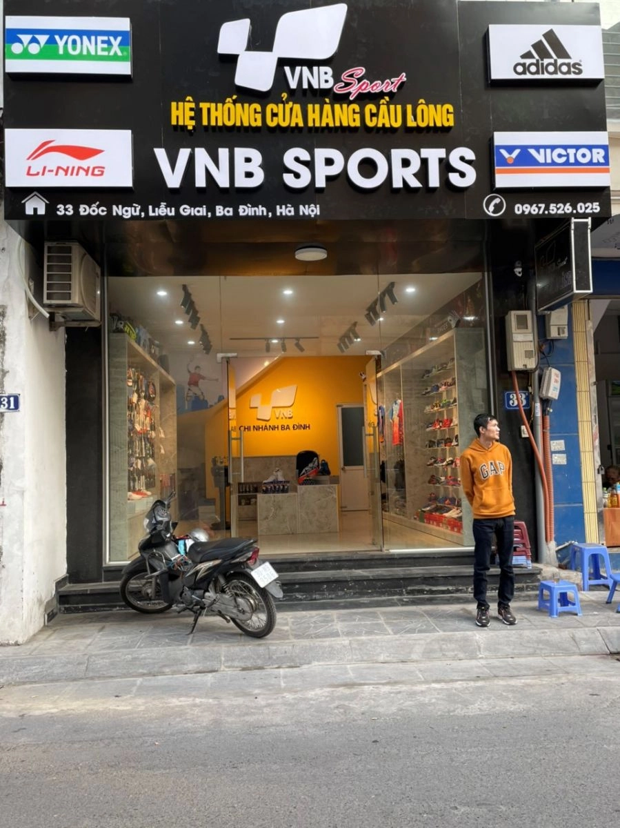 SALE UP TO 50% nhân dịp Tri Ân Khách Hàng tại Shop vợt cầu lông Ba Đình, Hà Nội - VNB Sports 