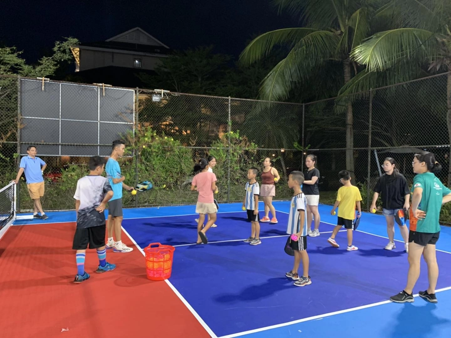 Các dịch vụ tiện ích của sân Pickleball Quảng Bình