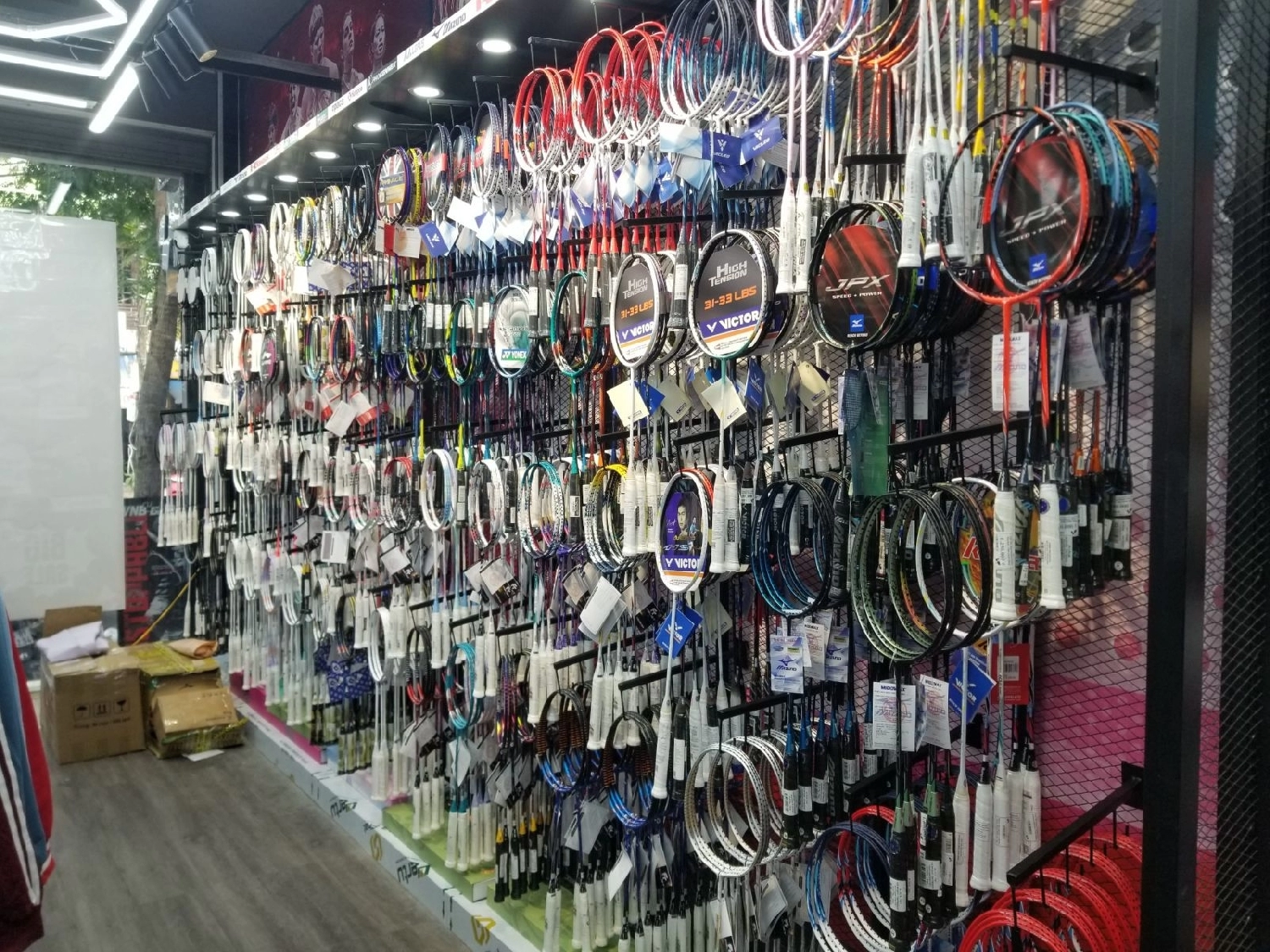 các mẫu vợt cầu lông đều có tại Shop cầu lông VNB TP.Huế