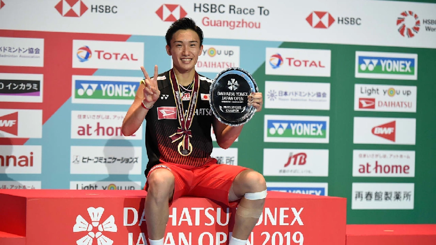 Tay vợt cầu lông đơn nam số 1 thế giới Kento Momota nhận được chứng nhận kỉ lục GUINNESS