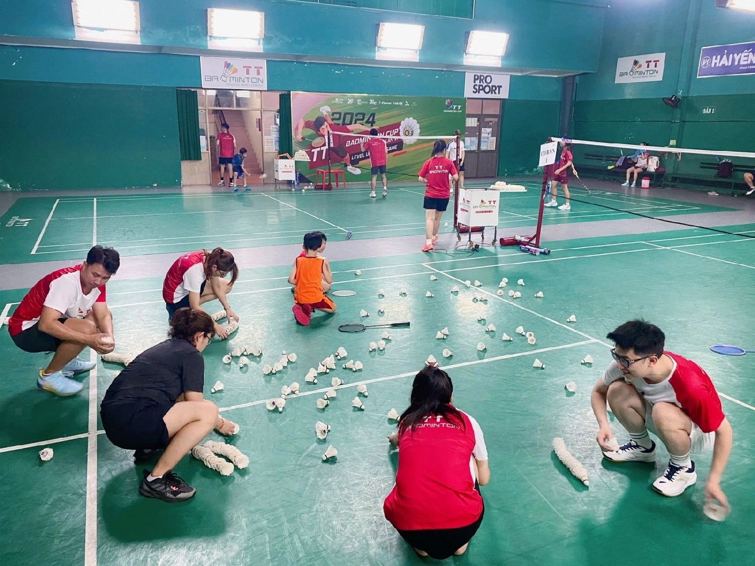 Sân cầu lông Học Viện TT Badminton