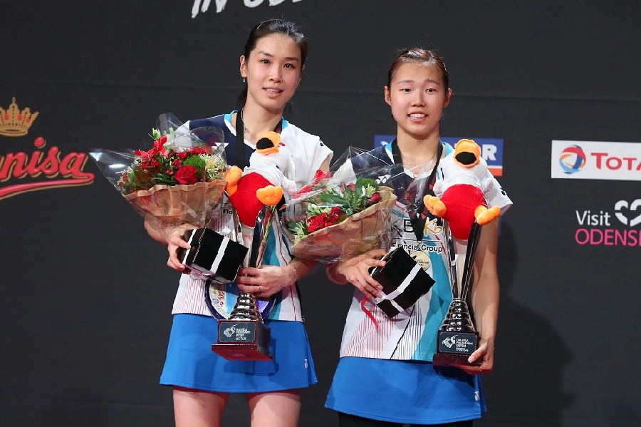Top 10 bảng xếp hạng cầu lông đôi nữ thế giới 2020 sử dụng vợt gì? BAEK Ha Na/ JUNG Kyung Eun - Yonex Astrox 88S/ Yonex Nanoflare 700 Đỏ