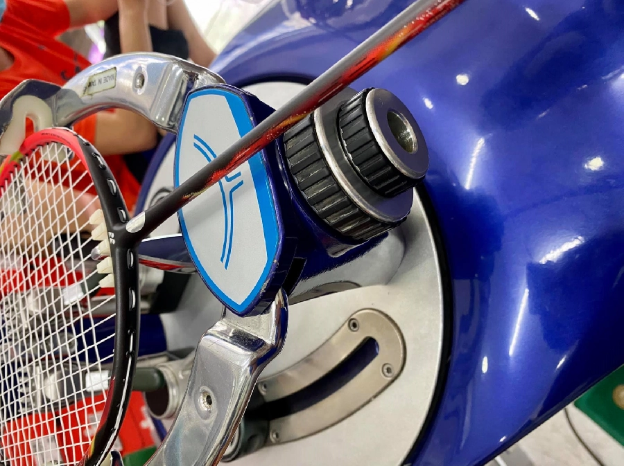 Căng vợt cầu lông chất lượng, uy tín nhất ở Gò Vấp - VNB Sports Gò Vấp