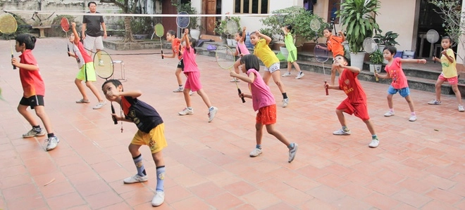 vợt cầu lông cho trẻ em