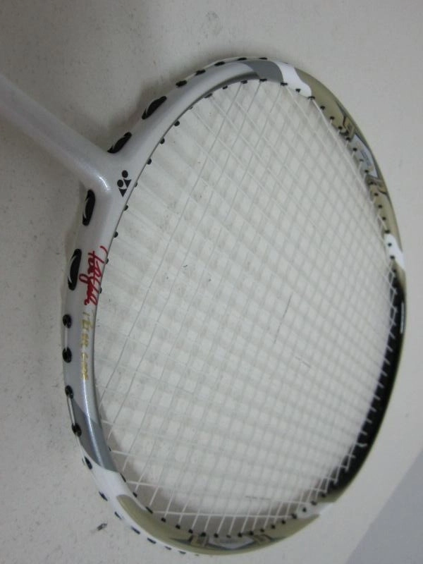 vợt cầu lông Yonex